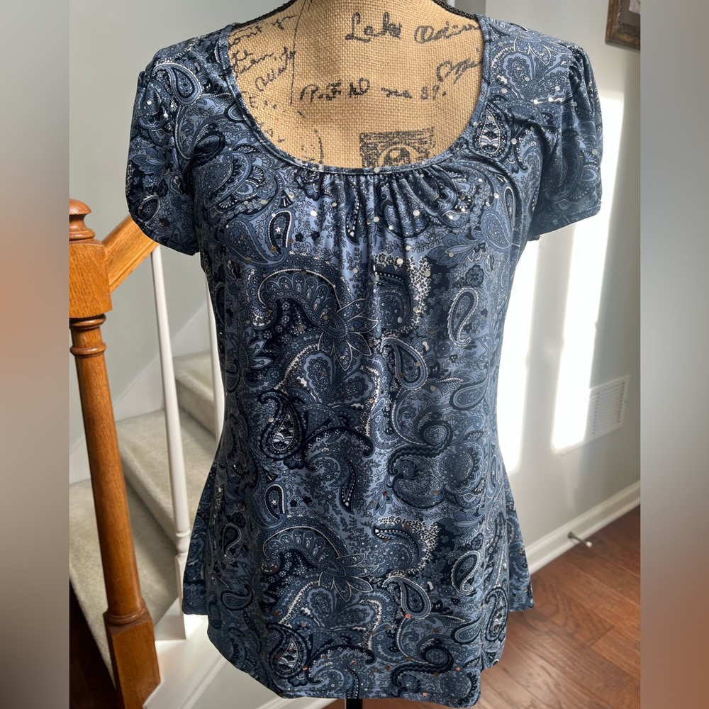 INTERNATIONAL Concepts Blue Paisley Print Top (L)
